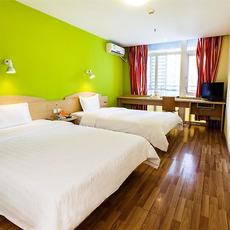7Days Inn Guangzhou Tianhe Tianpingjia Subway Station Экстерьер фото