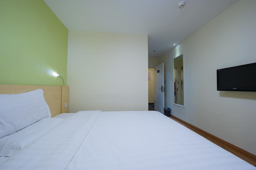 7Days Inn Guangzhou Tianhe Tianpingjia Subway Station Экстерьер фото